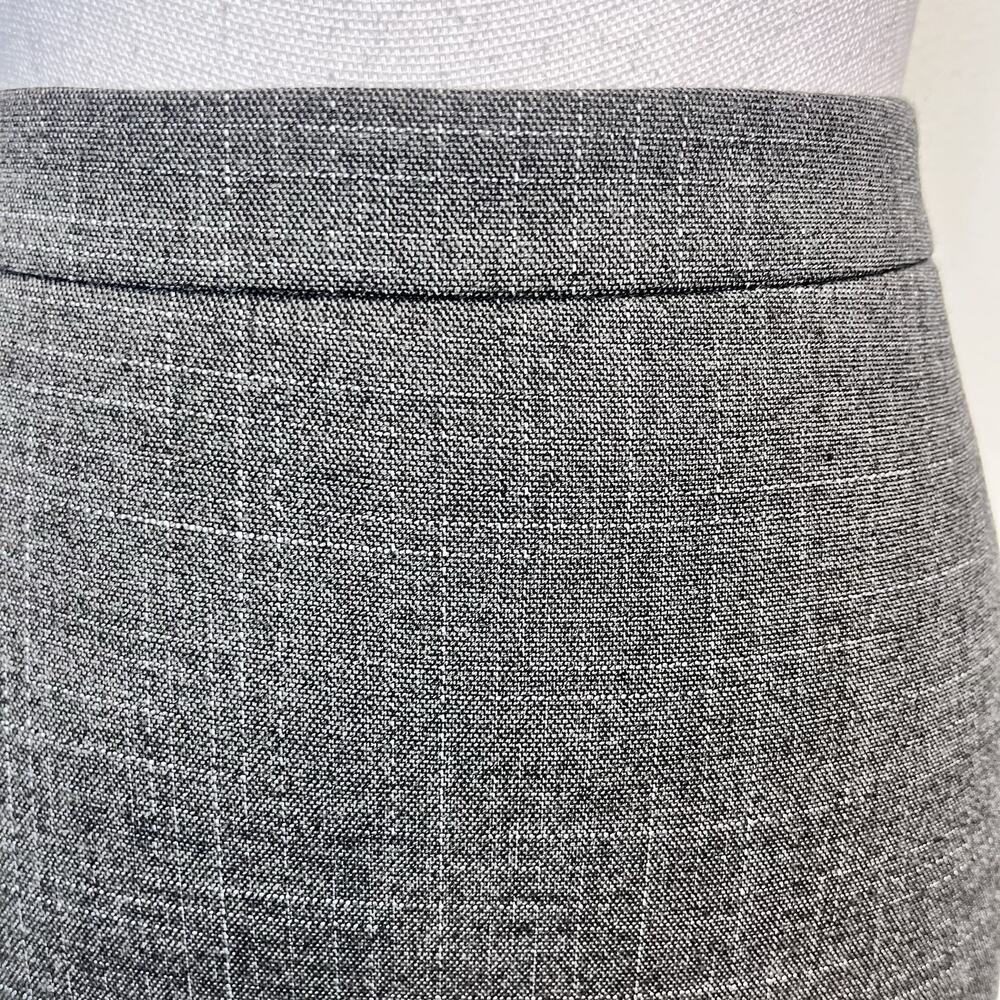 Ann Taylor Skirt size 2 Gray White Plaid Pencil Knee Stretch Career Suit Church - Picture 3 of 6